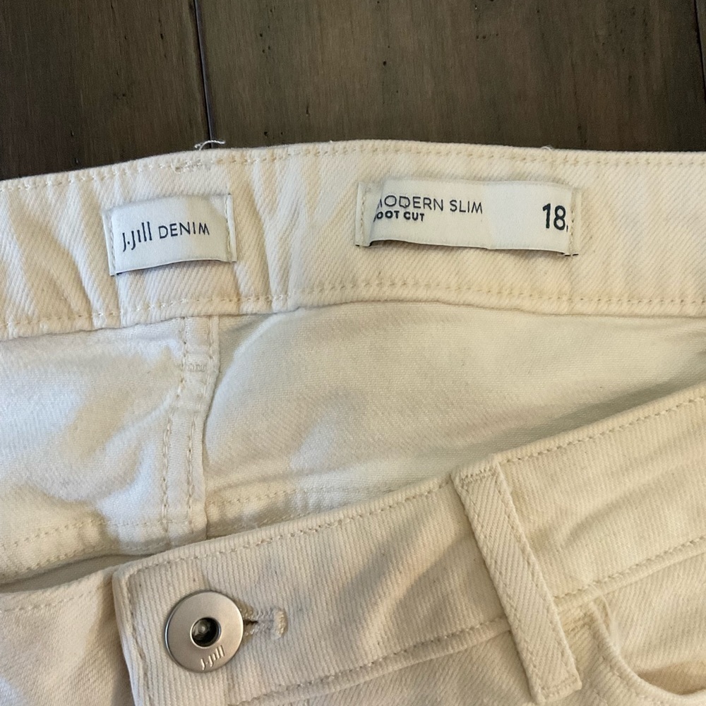J.Jill Denim Plus Size Boot Cut Ivory Contoured Waistband Jeans Size 18 - Picture 2 of 7